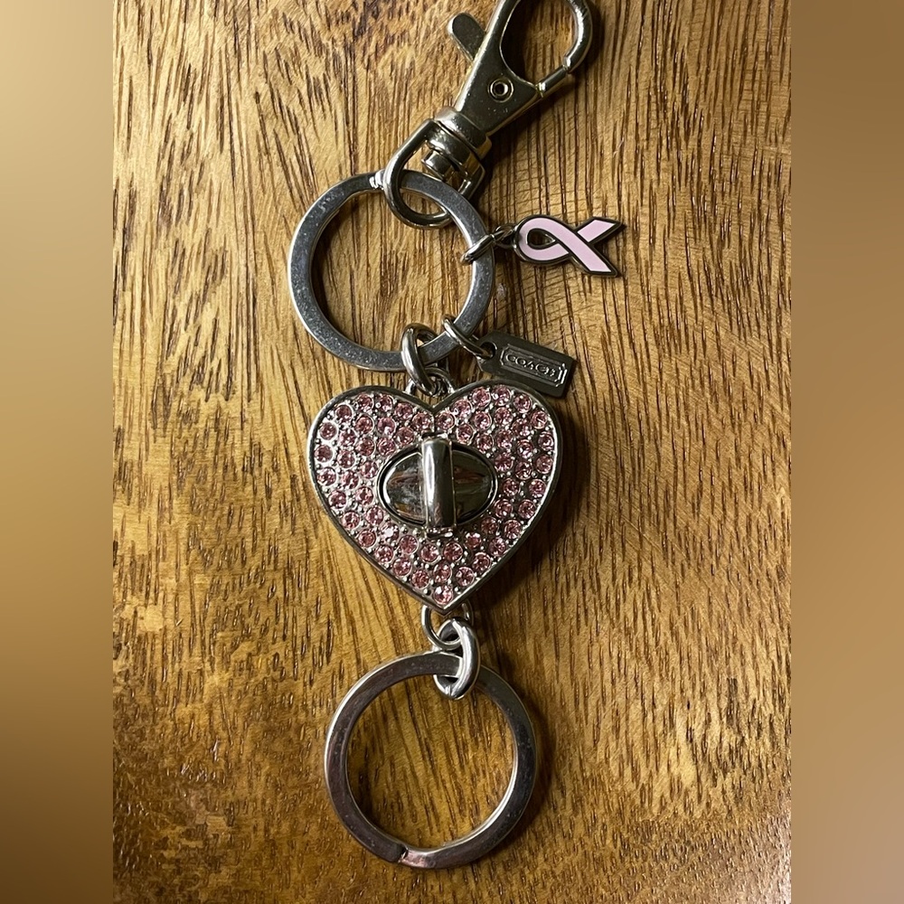 COACH Pink Swarovski Crystal Turn Lock Heart Valet Key Fob Bag Charm